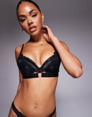 Ann Summers - Undisputed - Soutien-gorge pigeonnant à bonnets rembourrés - Noir | ASOS