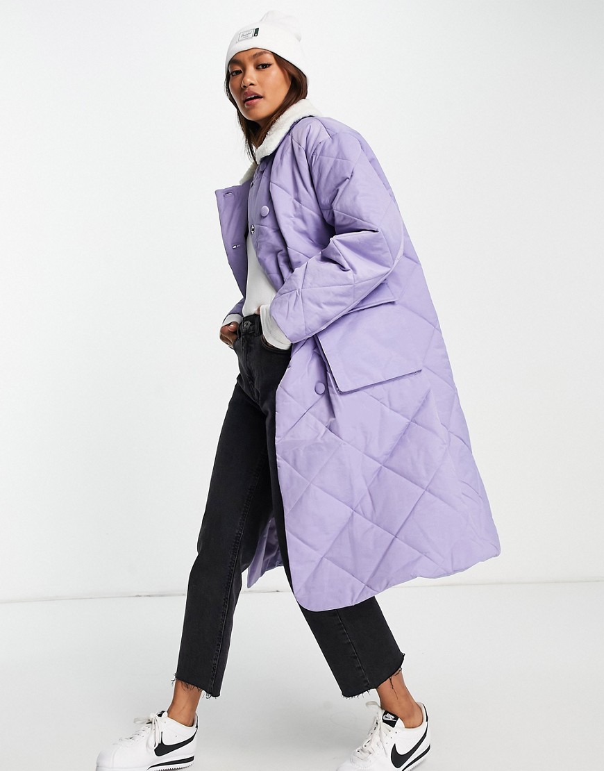 Annorlunda mid length quilted coat with contrast fleece collar-Purple