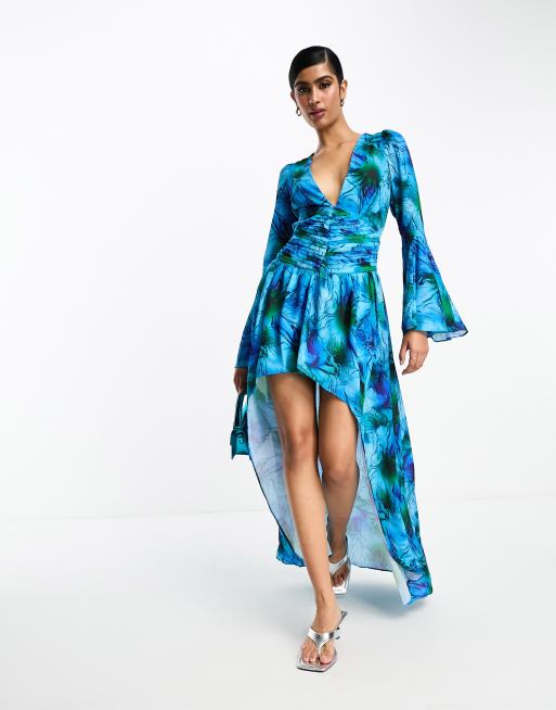 Annorlunda – Minikleid in Blau mit Riff-Muster und nach hinten abfallendem Saum