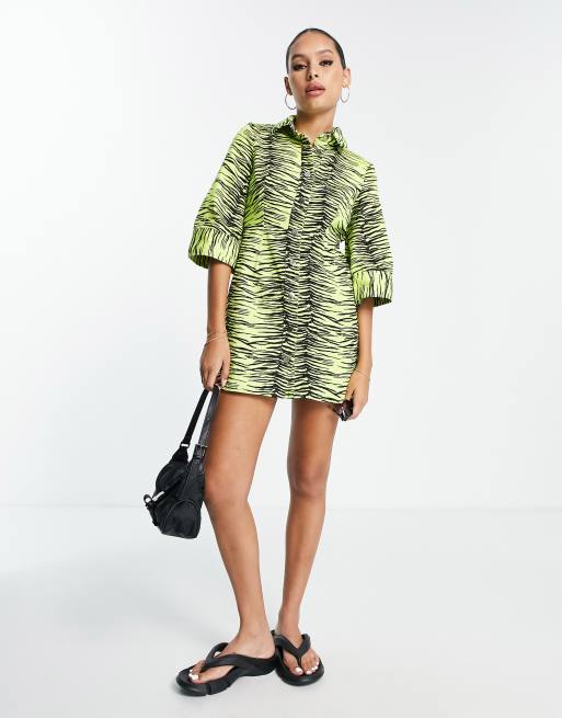 Annorlunda - Robe courte en jean ouverte dans le dos à zébrures - Jaune