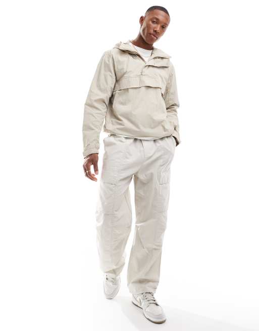 Anorak beis con capucha All Weather de Hollister, 3 de 4