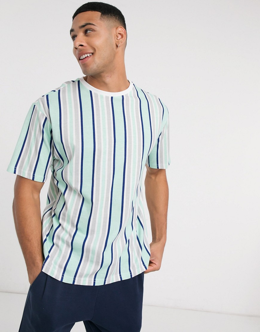 Another Influence – Ljusblå t-shirt med boxig passform och vertikala ränder