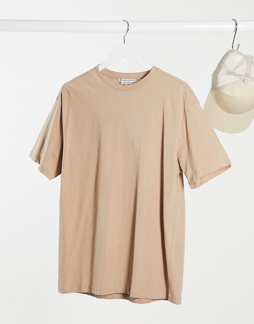 Another Influence – Ljusbrun t-shirt med boxig oversize-passform-Beige