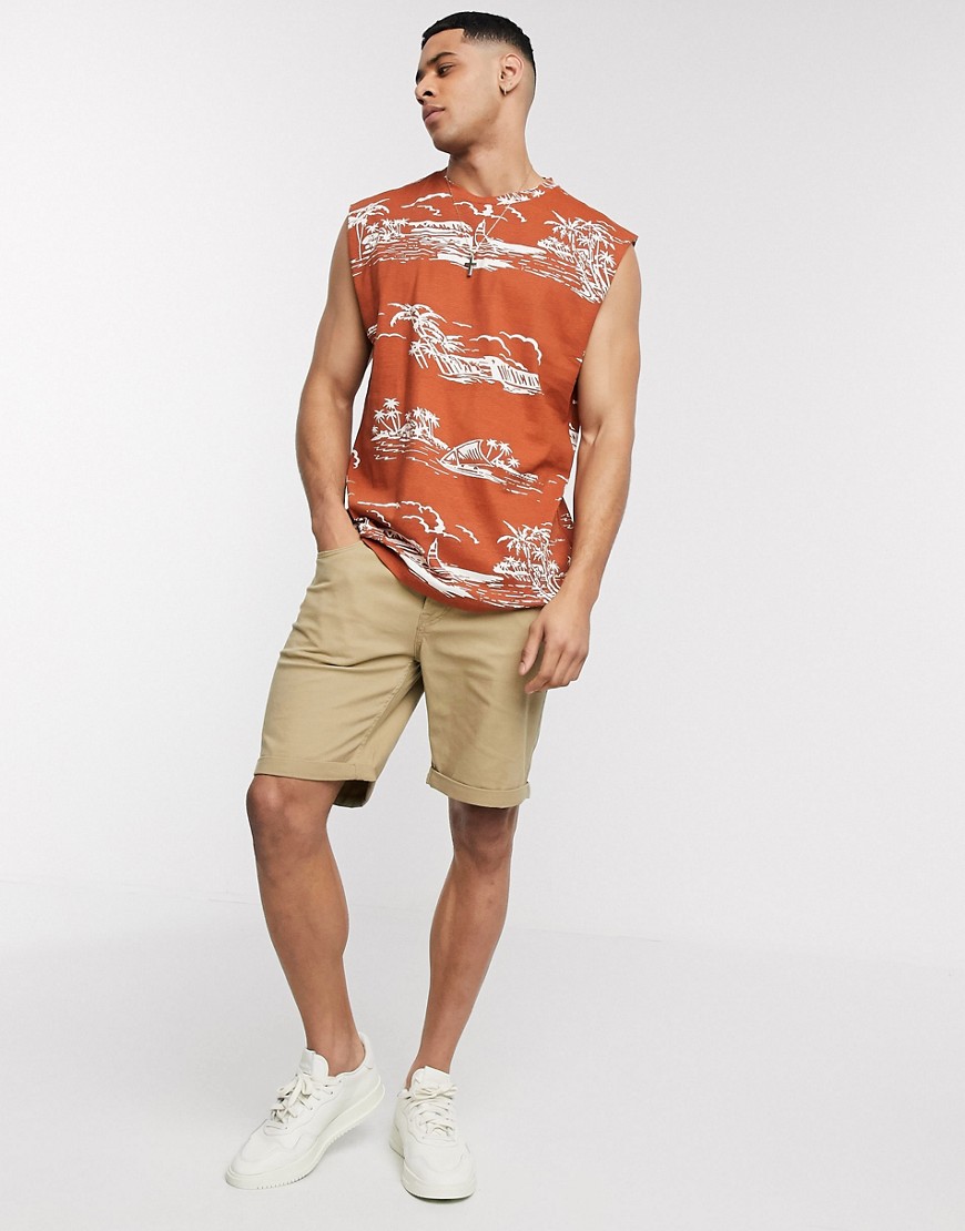 Another Influence - Mouwloos T-shirt met tropische print-Bruin