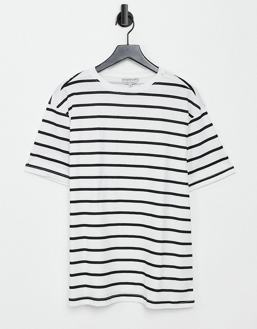 Another Influence – Nautiskt randig t-shirt i oversize och boxig passform-Olika färger
