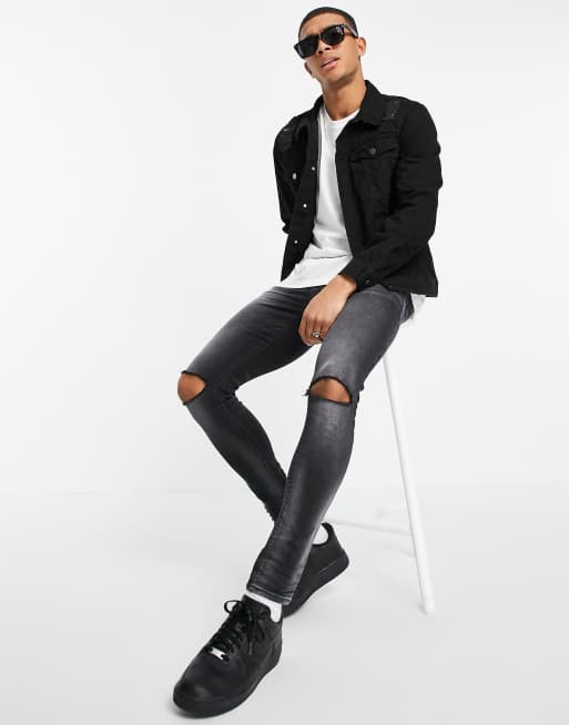 Black ripped jeans hot sale with denim jacket