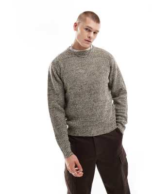 twist knit round neck sweater in heathered brown