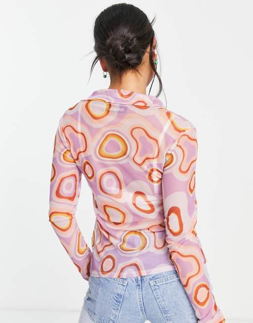 Another Reason - Camicia attillata in rete rosa con stampa astratta stile Y2K, 2 di 4
