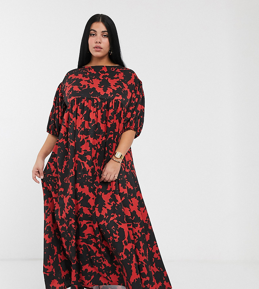 Another Reason - Plus - Lange aangerimpelde jurk met pofmouwen en abstracte print-Rood