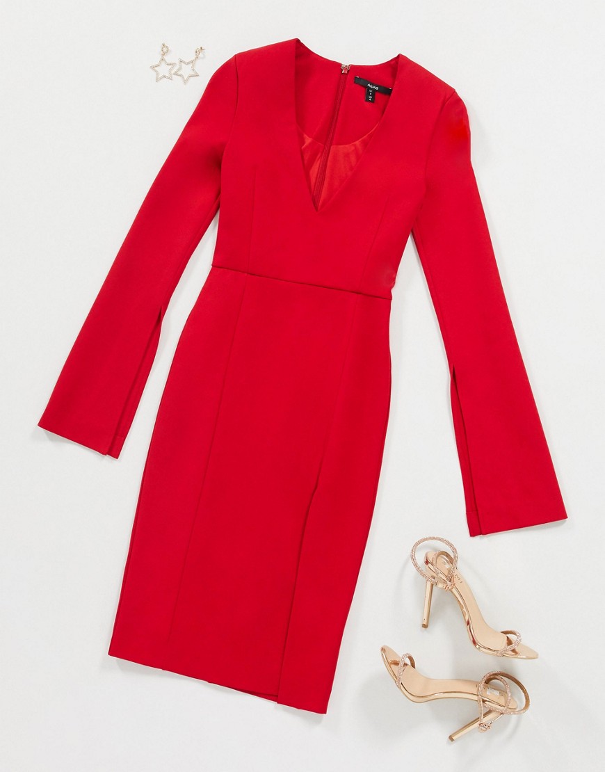 AQAQ – Röd v-ringad klänning med slits