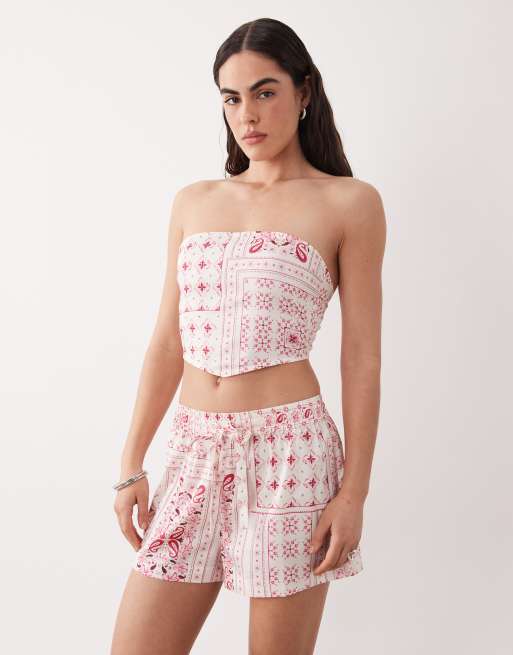 Aray beach short in pink bandana print, 2 of 5