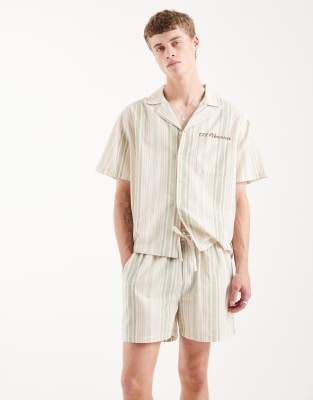 Aray Beach Shorts In Neutral