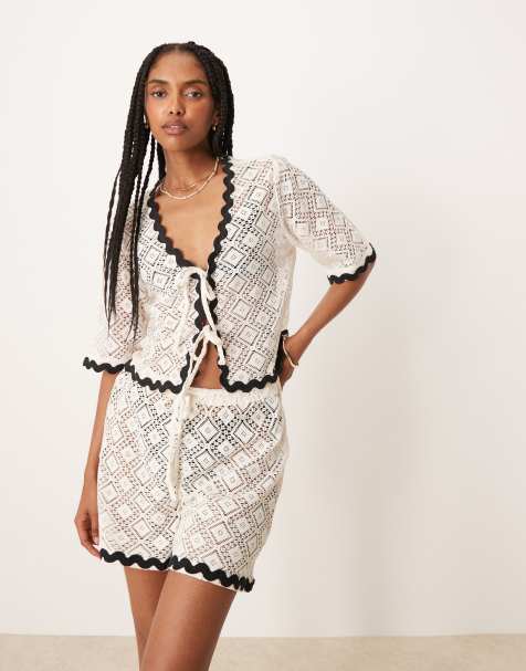 Aray crochet beach top co-ord with contrast trim in white