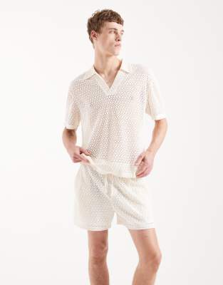 Aray crochet knit shorts in white white 8490₽