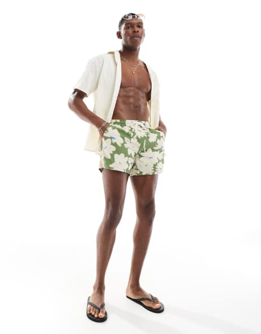 Aray – Flowing – Gröna, blommiga badshorts, 4 av 4