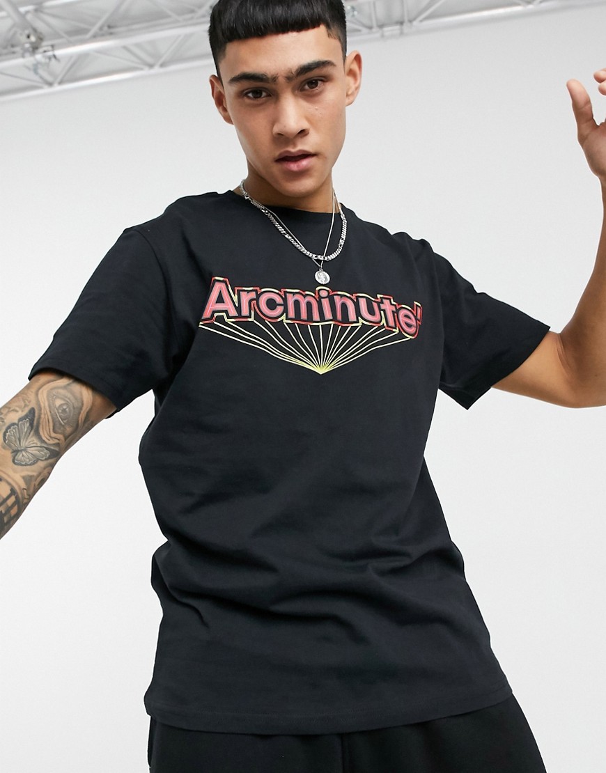 Arcminute - Svart t-shirt med tryck