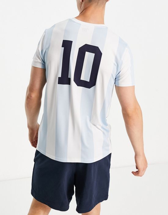 https://images.asos-media.com/products/argentina-football-supporters-t-shirt-in-white-sky-blue/202211918-2?$n_550w$&wid=550&fit=constrain