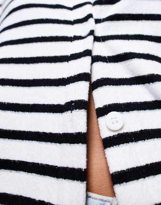 Aria Cove - Camicia da mare oversize in spugna a righe bianche e nere, 3 di 4