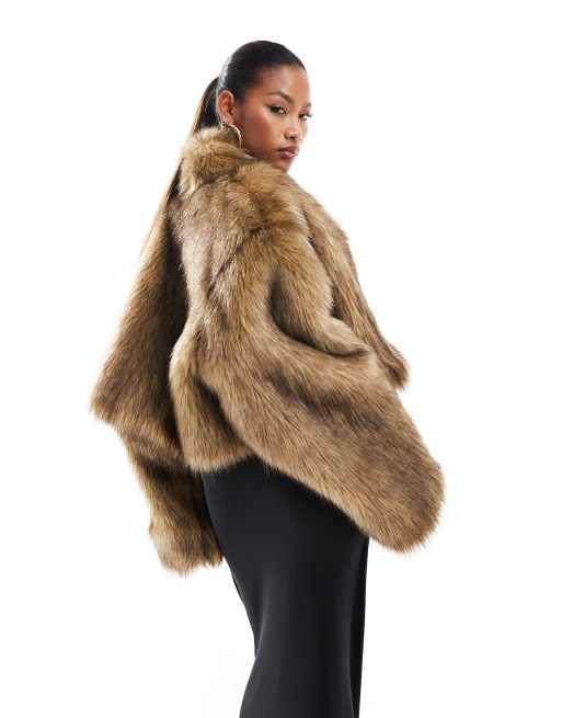Aria Cove - Cropped oversized jack met kraag van imitatiebont in bruin, 2 van 4