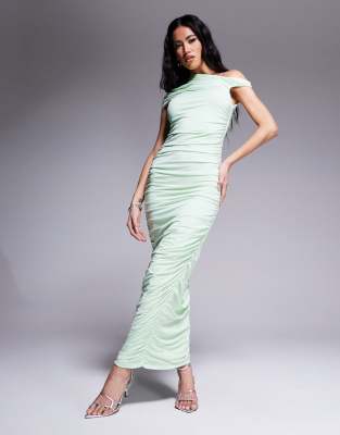 Aria Cove - Doppellagiges und figurbetontes Maxikleid in Pistazie mit Off-Shoulder-Träger und Raffung-Grün