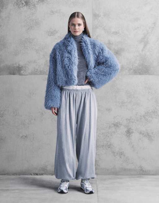 Aria Cove faux fur wide sleeves cropped jacket in blue | ASOS