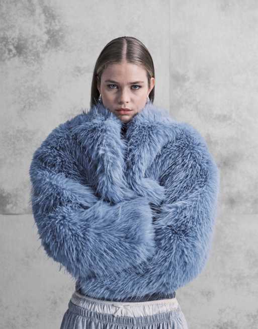 Aria Cove faux fur wide sleeves cropped jacket in blue | ASOS