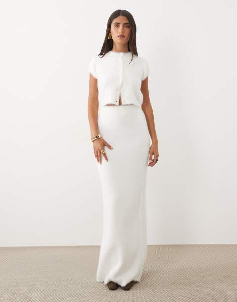 Aria Cove fluffy gebreide maxi-rok co-ord in crème - view 1