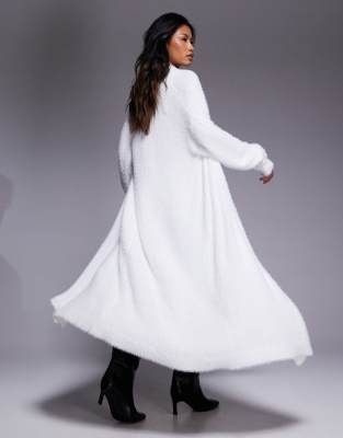 Aria Cove Fluffy Soft Touch Knit Maxi Cardigan In White