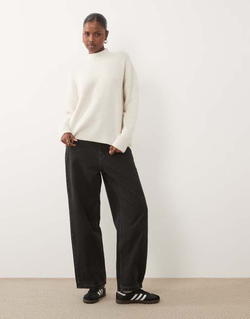 Aria Cove knit crew neck ribbed cuff sweater in cream, 2 of 4