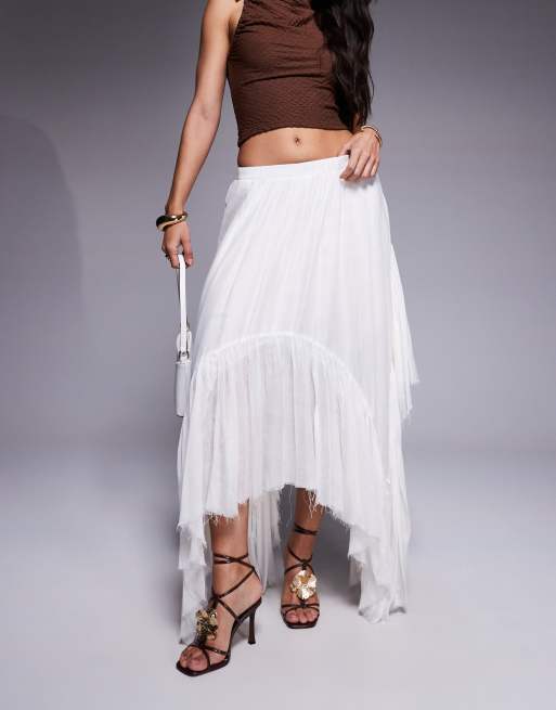Aria Cove linen look tiered asymmetric raw hem maxi beach skirt in white, 4 of 5