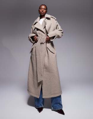 Aria Cove - Longline-Trenchcoat aus Bouclé in Mokka mit Oversize-Schnitt, Gürtel und Kragendetail-Brown