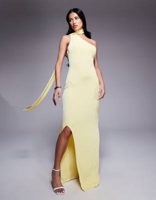 Aria Cove - Maxikleid in Gelb mit One-Shoulder-Träger und Schal-Ausschnitt