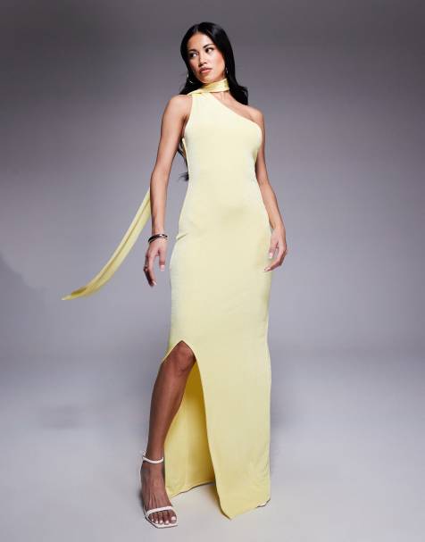 Aria Cove – Maxikleid in Gelb mit One-Shoulder-Träger und Schal-Ausschnitt - view 1