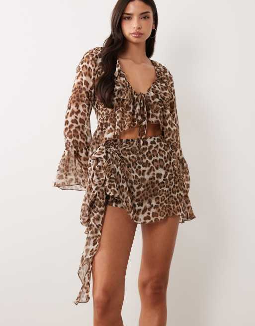 Aria Cove mesh wrap mini skort co-ord in leopard, 4 of 5
