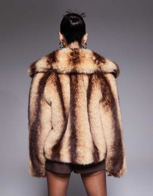 Aria Cove - Midifrakke i imiteret pels med cremehvide/brune striber, 4 af 4