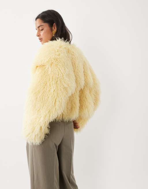 Aria Cove oversized collar faux mongolian fur cropped jacket in yellow, 4 of 4