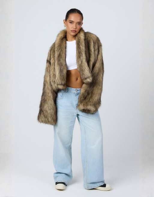 Aria Cove - Oversized cropped jack van imitatiebont met wijde mouwen in bruin, 4 van 4