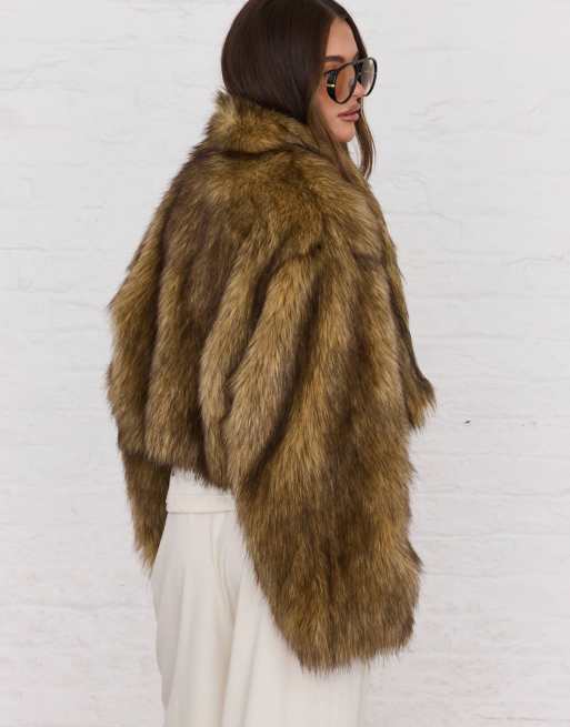 Aria Cove - Oversized cropped jack van imitatiebont met wijde mouwen in bruin, 2 van 4