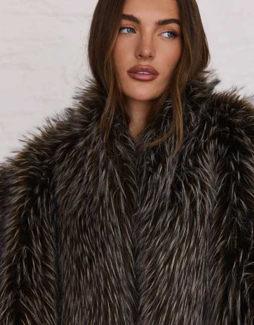 Aria Cove oversized tipped faux fur maxi coat in brown, 3 of 4
