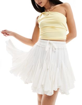 Aria Cove Rara Mini Skirt In White
