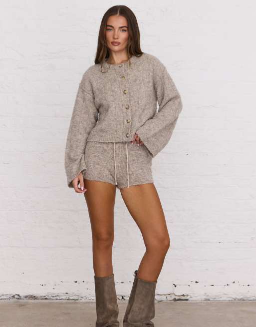 Aria Cove slouchy ribbed knit wide sleeve cardigan and shorts in camel, 3 of 3