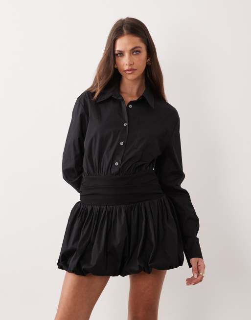 Aria Cove - Robe chemise courte à taille ajustée et ourlet boule - Noir, 2 de 4