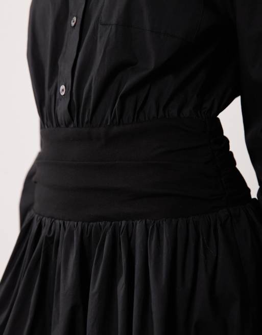 Aria Cove - Robe chemise courte à taille ajustée et ourlet boule - Noir, 4 de 4
