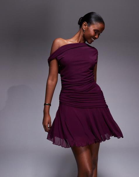 Aria Cove - Robe courte effet drapé en tulle avec ourlet volanté et épaules dénudées - Prune - view 1