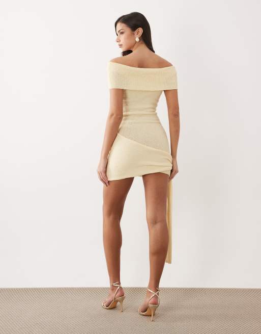 Aria Cove - Robe courte en maille bouclée effet drapé avec nœud torsadé à encolure Bardot - Jaune, 2 de 4
