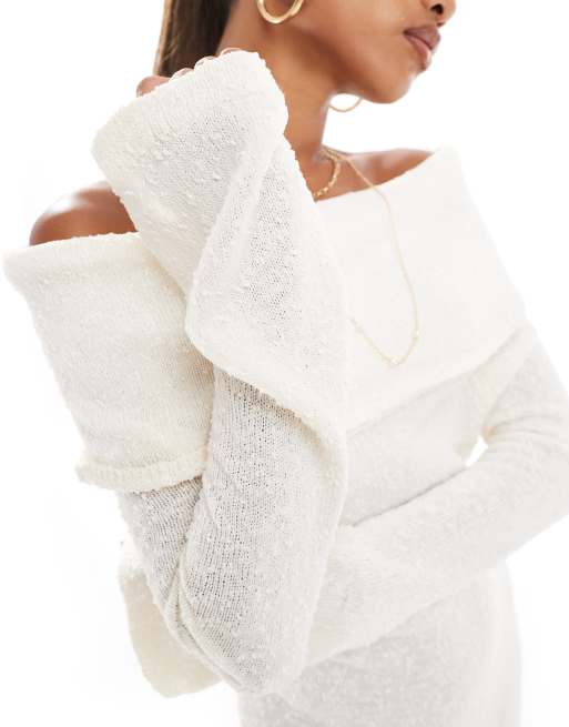 Aria Cove - Robe pull longue en maille bouclée texturée avec encolure Bardot rabattue - Crème, 3 de 4