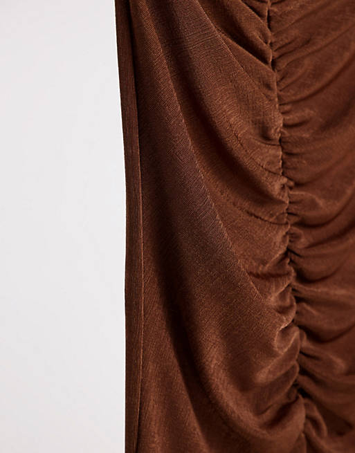 Women Aria Cove ruched detail midi skirt co ord in chocolate 