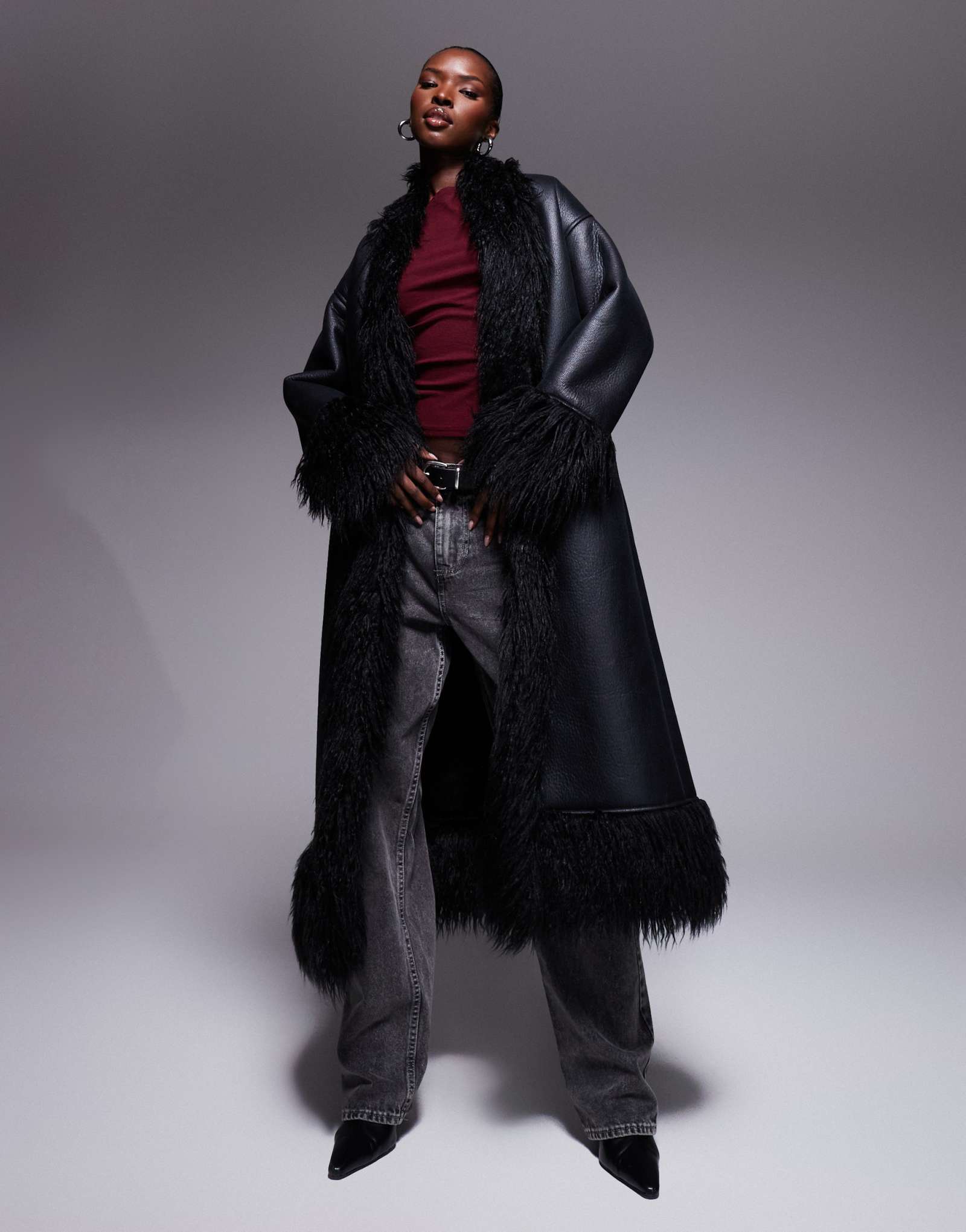 Черное макси-пальто Aria Cove shaggy с отделкой из искусственного меха и кожзаменителя