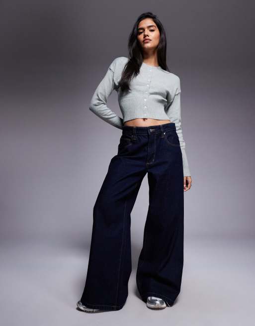 Aria Cove structured knit ribbed waist deep cuff cropped cardigan in grey, 3 of 4