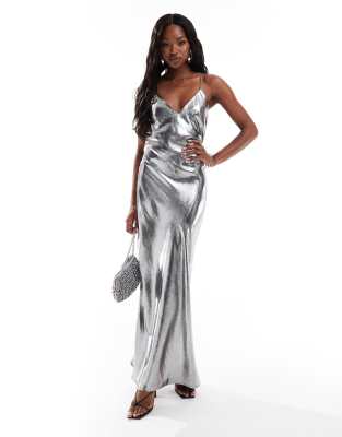 Thumbnail - Aria Cove - Strukturiertes Satin-Maxikleid in Stahlgrau mit tiefem Ausschnitt und schmalen Trägern hinten